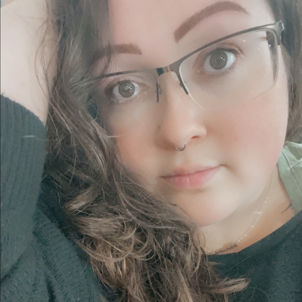 Meet your Posher, Alyssa
